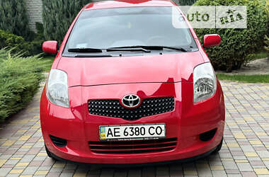 Хэтчбек Toyota Yaris 2008 в Днепре