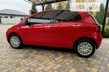 Хэтчбек Toyota Yaris 2008 в Днепре