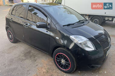 Хэтчбек Toyota Yaris 2005 в Житомире