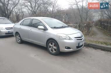 Седан Toyota Yaris 2008 в Львове