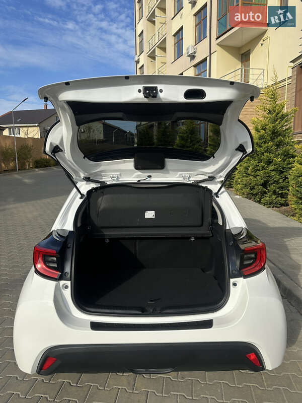Хэтчбек Toyota Yaris 2024 в Одессе