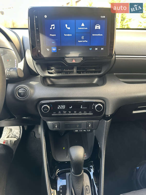 Хэтчбек Toyota Yaris 2024 в Одессе