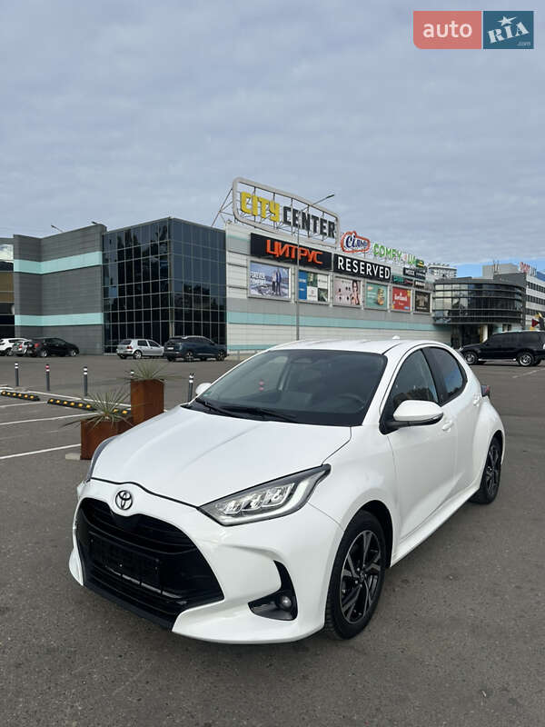 Хэтчбек Toyota Yaris 2024 в Одессе