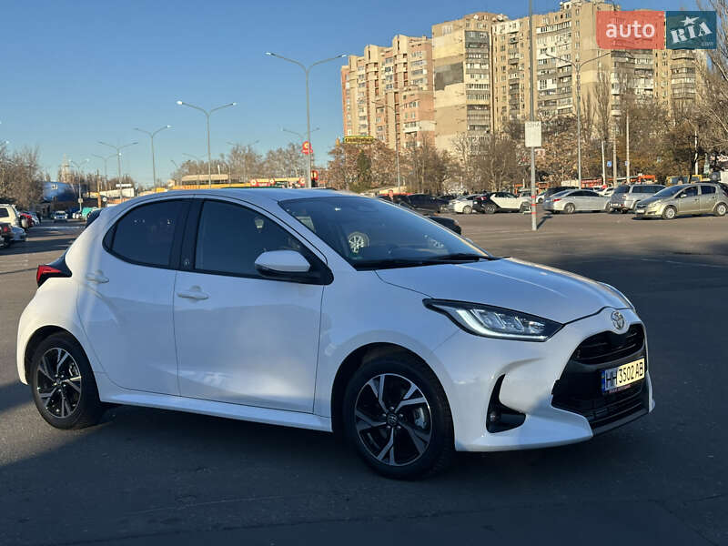 Хэтчбек Toyota Yaris 2024 в Одессе