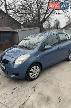 Хэтчбек Toyota Yaris 2007 в Черновцах