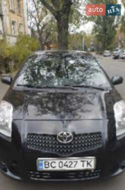 Хэтчбек Toyota Yaris 2008 в Дрогобыче