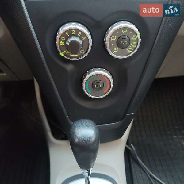 Седан Toyota Yaris 2007 в Киеве