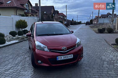 Хетчбек Toyota Yaris 2012 в Хмельницькому