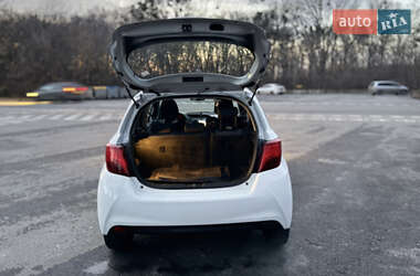 Хетчбек Toyota Yaris 2014 в Полтаві