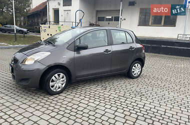 Хетчбек Toyota Yaris 2011 в Івано-Франківську