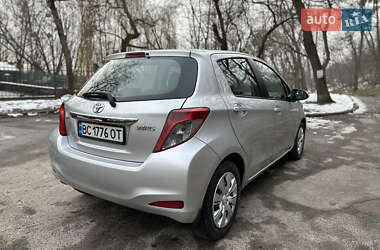 Хетчбек Toyota Yaris 2013 в Львові