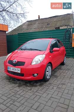 Хэтчбек Toyota Yaris 2006 в Николаеве