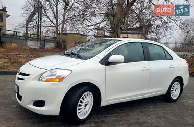 Седан Toyota Yaris 2007 в Одесі