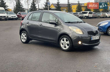 Хетчбек Toyota Yaris 2008 в Рівному