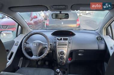 Хетчбек Toyota Yaris 2009 в Рівному