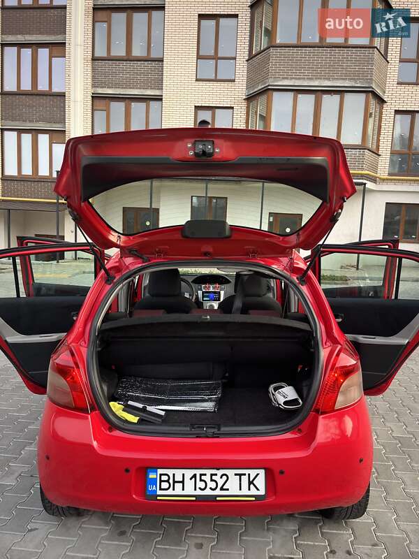 Хетчбек Toyota Yaris 2006 в Чорноморську