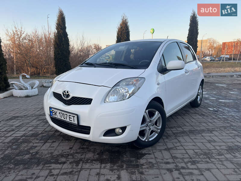 Хетчбек Toyota Yaris 2010 в Дубні