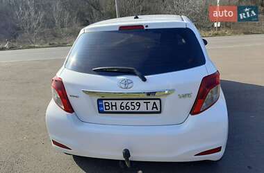 Хэтчбек Toyota Yaris 2012 в Березовке