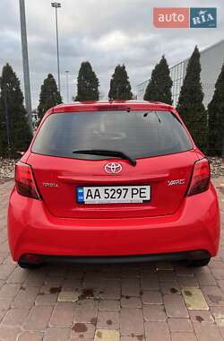 Хэтчбек Toyota Yaris 2016 в Киеве