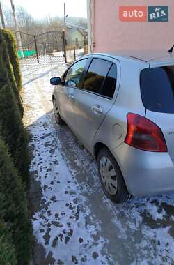 Хэтчбек Toyota Yaris 2008 в 