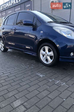 Хэтчбек Toyota Yaris 2008 в Киеве