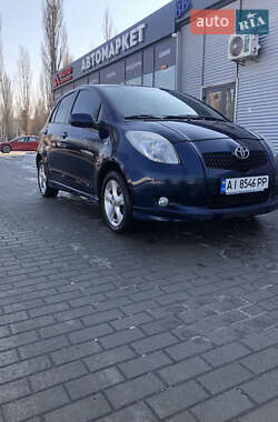 Хэтчбек Toyota Yaris 2008 в Киеве