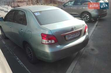 Седан Toyota Yaris 2006 в Одессе