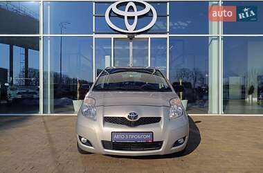 Хэтчбек Toyota Yaris 2011 в Киеве