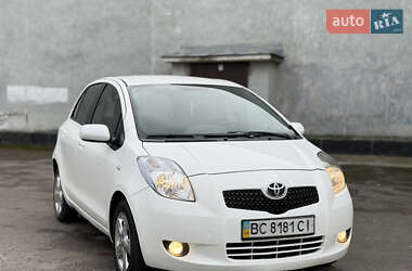 Хэтчбек Toyota Yaris 2007 в Ровно