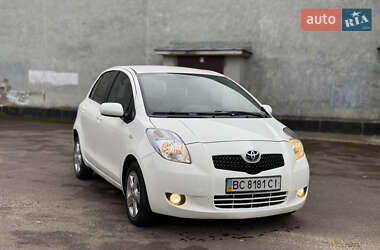 Хэтчбек Toyota Yaris 2007 в Ровно