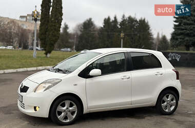 Хэтчбек Toyota Yaris 2007 в Ровно