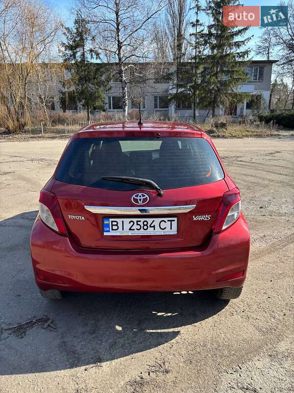 Хетчбек Toyota Yaris 2011 в Кременчуці