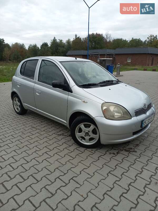 Хетчбек Toyota Yaris 2001 в Судовій Вишні