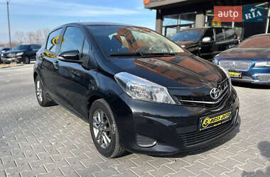 Хэтчбек Toyota Yaris 2013 в Черновцах