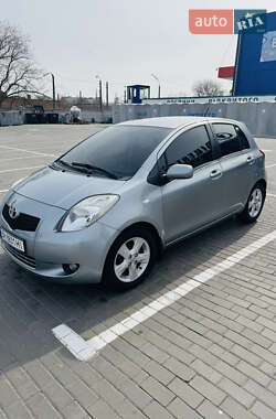 Хетчбек Toyota Yaris 2007 в Миколаєві