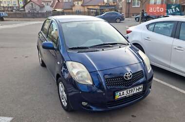 Хэтчбек Toyota Yaris 2008 в Киеве