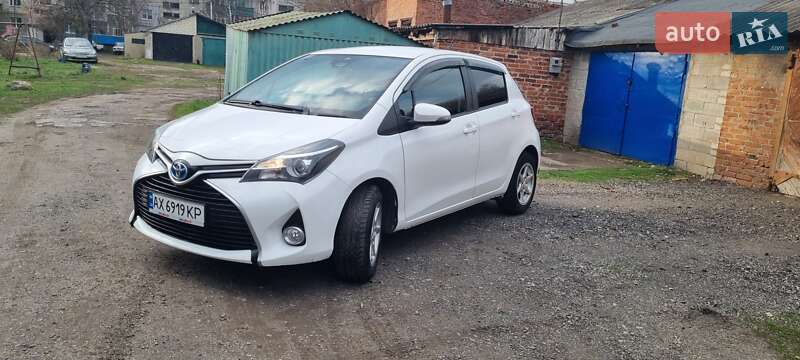 Toyota Yaris 2016