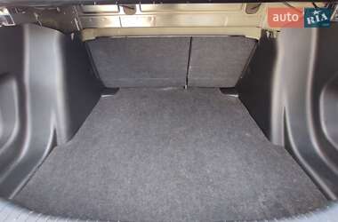 Седан Toyota Yaris 2015 в 