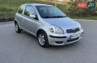 Хэтчбек Toyota Yaris 2005 в Каменском