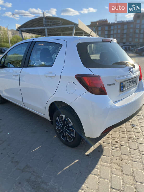 Хэтчбек Toyota Yaris 2014 в Ирпене