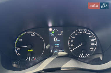 Хэтчбек Toyota Yaris 2022 в 