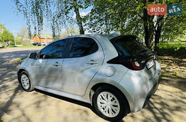 Хэтчбек Toyota Yaris 2022 в 