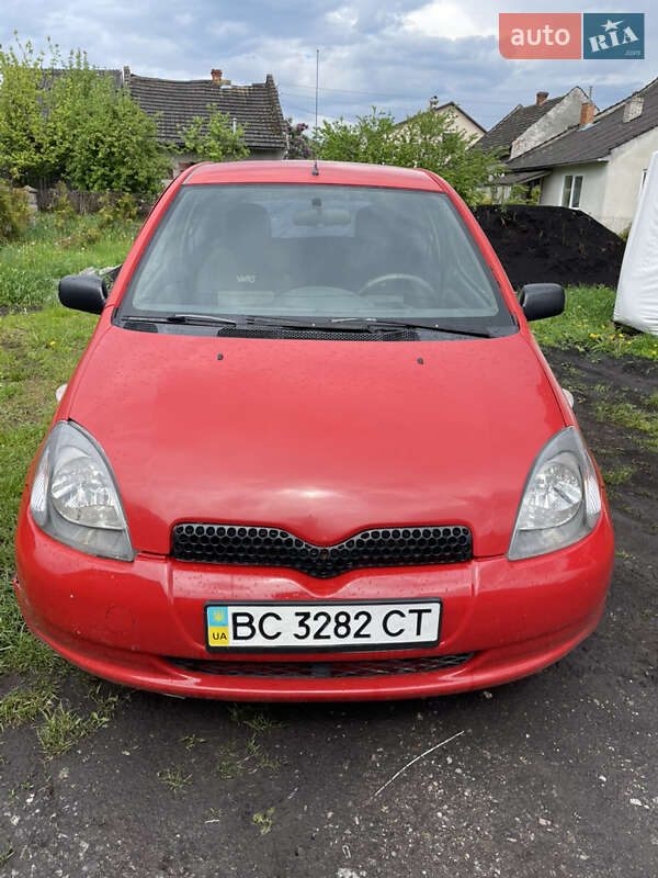 Хэтчбек Toyota Yaris 2000 в Львове