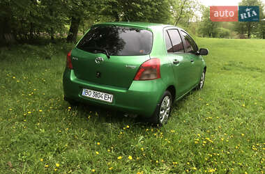 Хетчбек Toyota Yaris 2007 в 