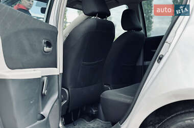 Хэтчбек Toyota Yaris 2008 в 