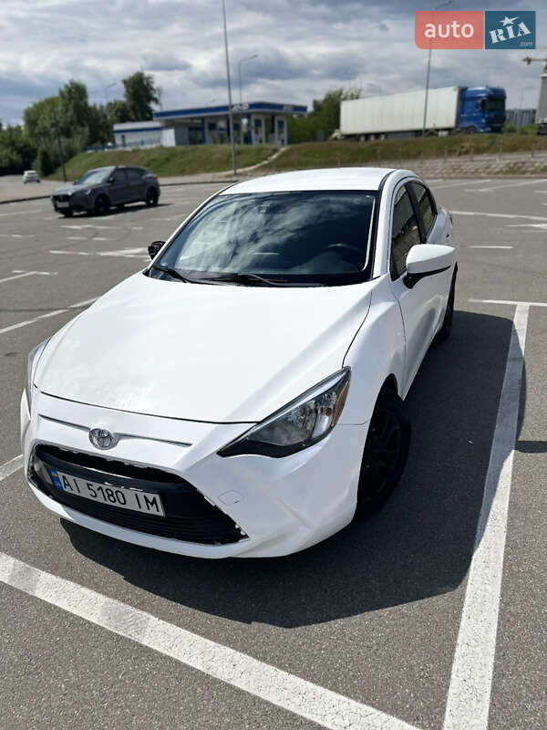 Toyota Yaris 2016
