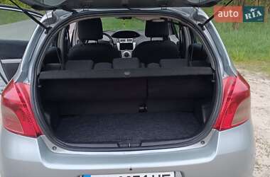 Хетчбек Toyota Yaris 2007 в 