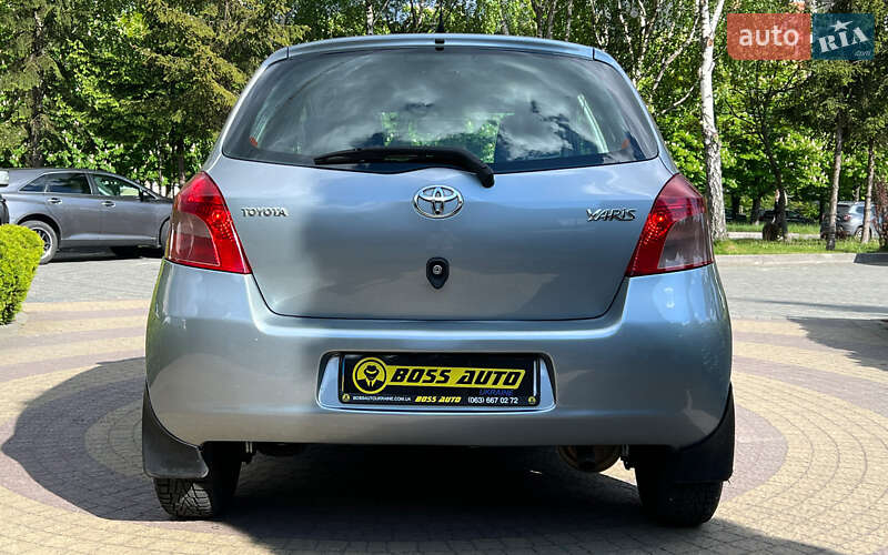 Хетчбек Toyota Yaris 2006 в Львові