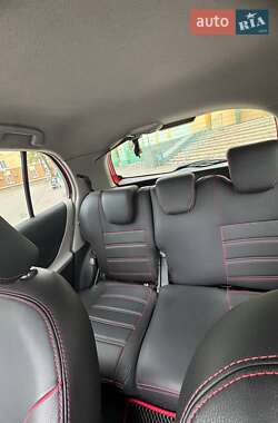 Хетчбек Toyota Yaris 2008 в 