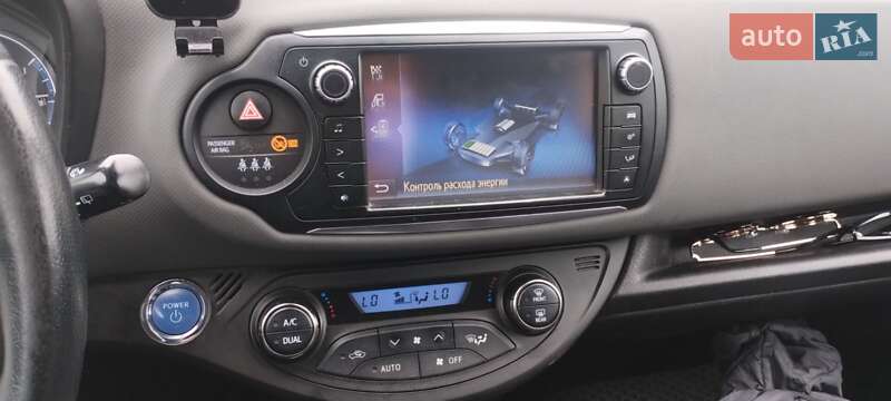 Хетчбек Toyota Yaris 2014 в Житомирі